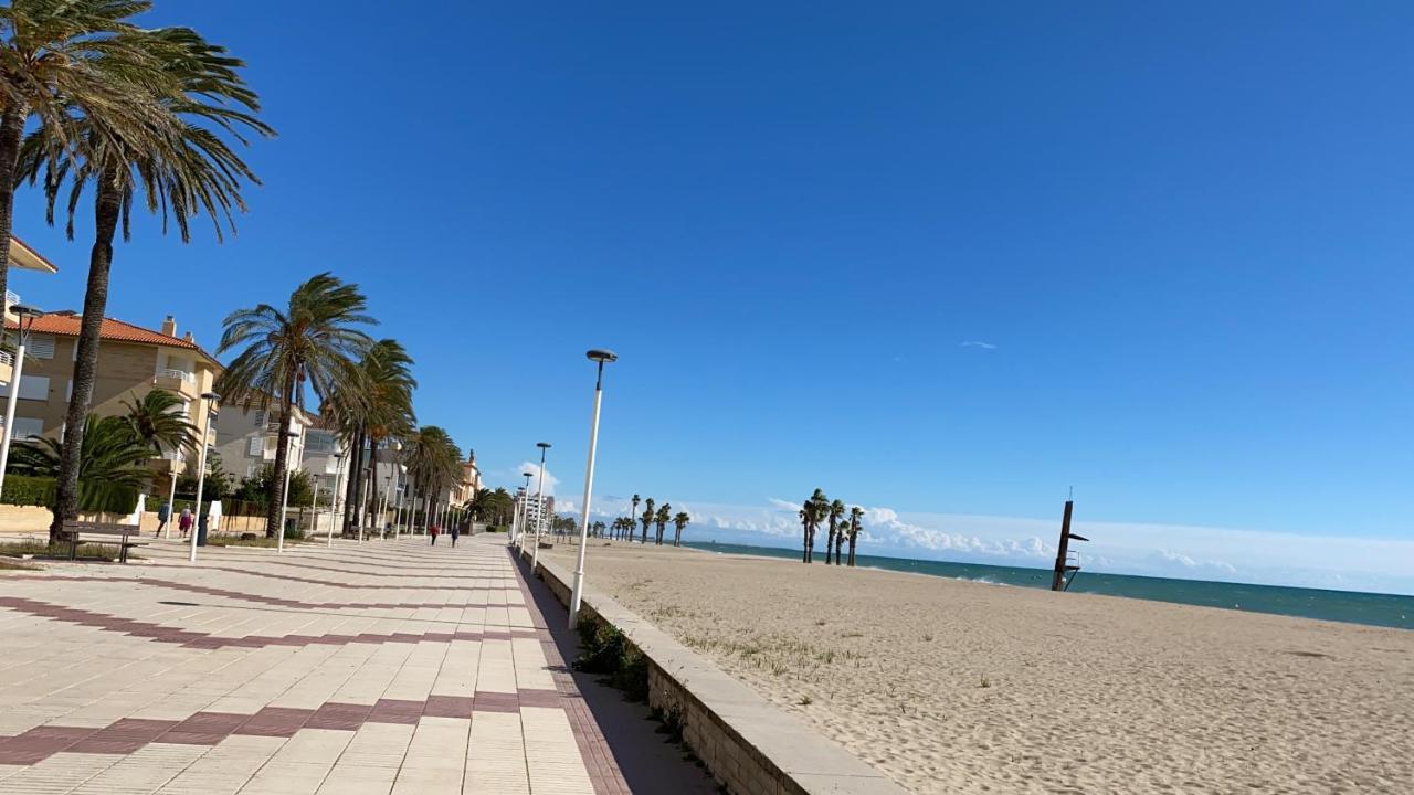 House On The Beach Calafell Exterior photo