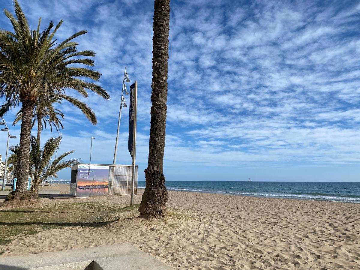 House On The Beach Calafell Exterior photo