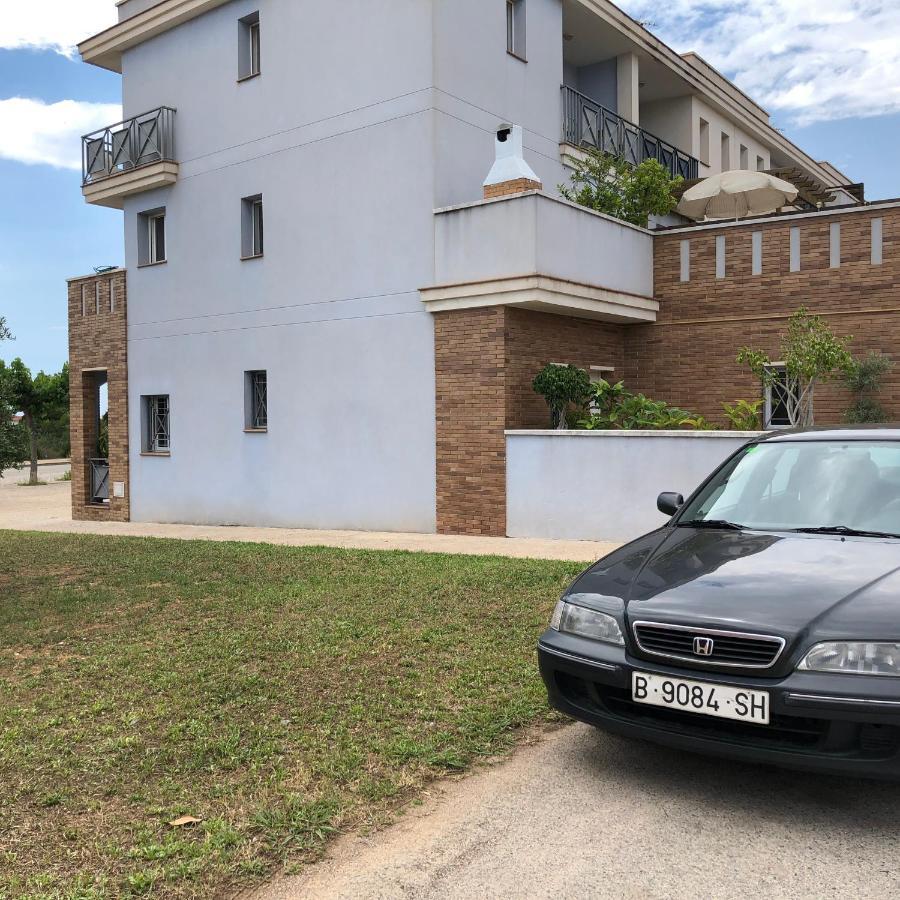 House On The Beach Calafell Exterior photo