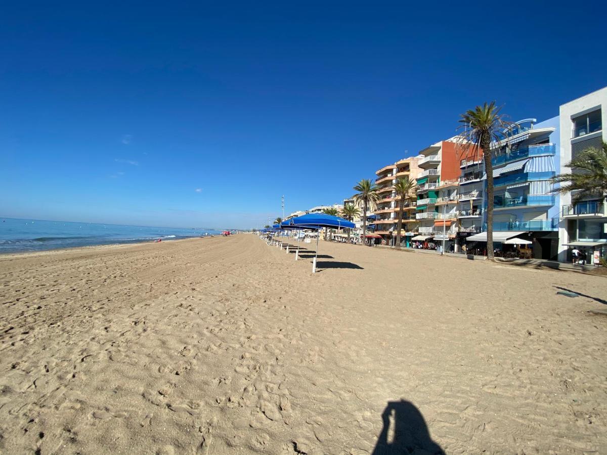 House On The Beach Calafell Exterior photo