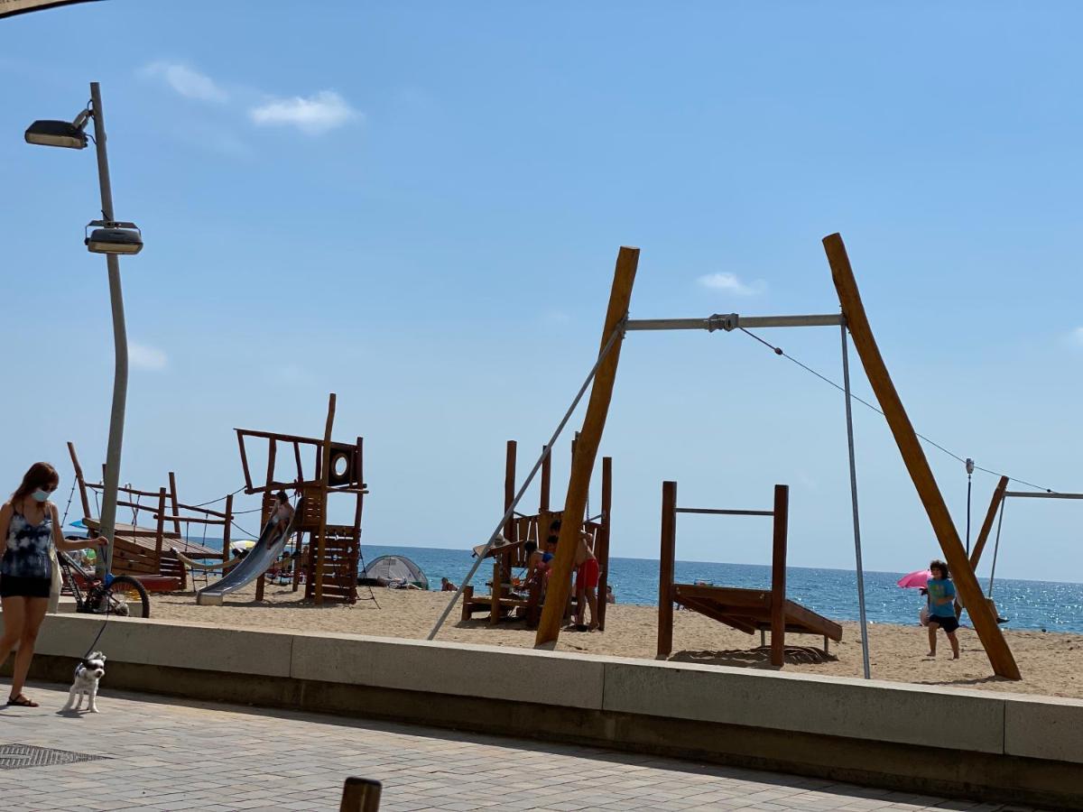 House On The Beach Calafell Exterior photo