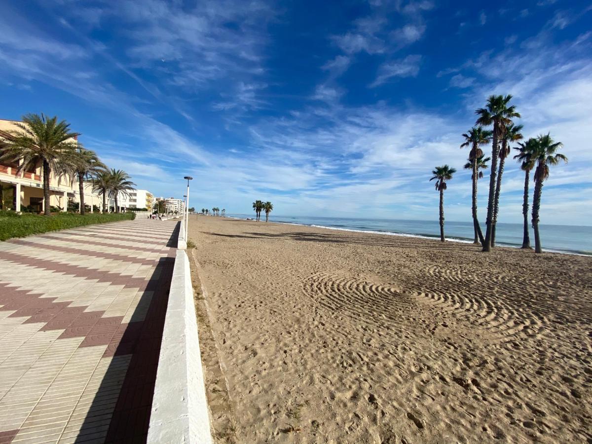 House On The Beach Calafell Exterior photo