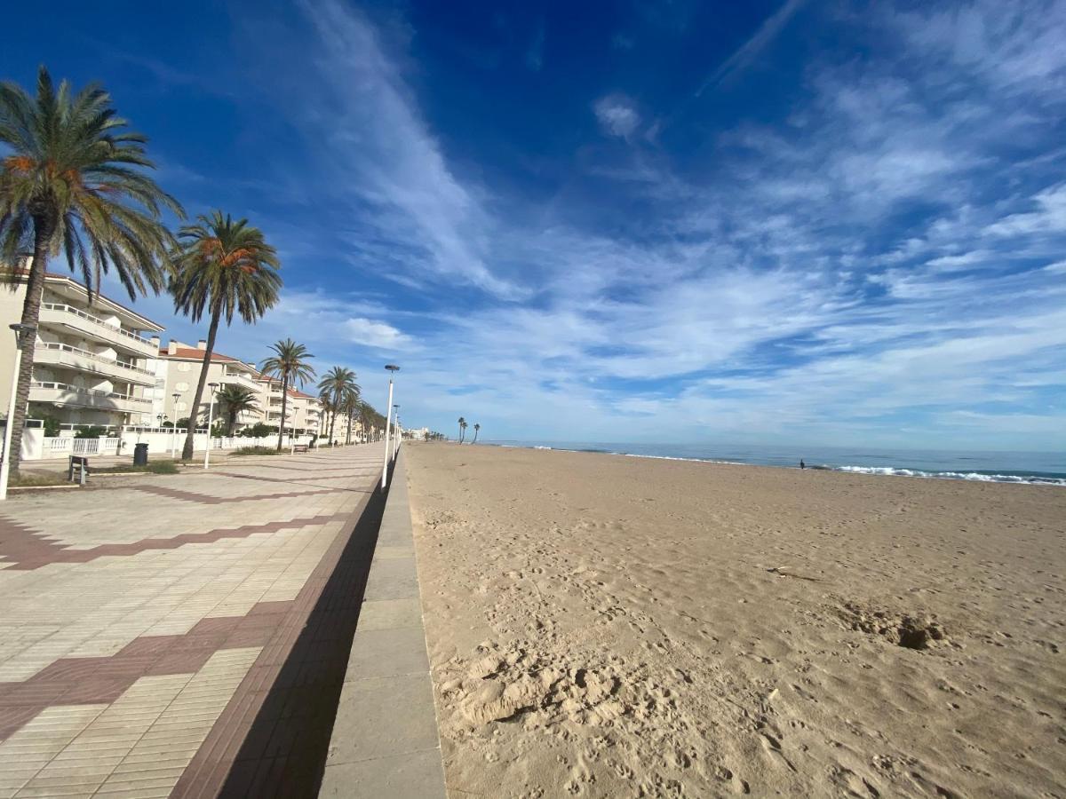 House On The Beach Calafell Exterior photo